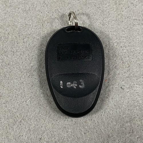 Black & Decker Garage Door Keyfob Trasnmitter TRW FCC: NUL-872 IC: 3022102952 - Picture 2 of 3