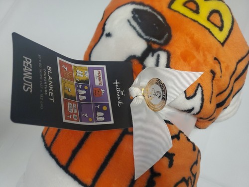 NWT Hallmark Peanuts Snoopy Halloween Throw Blanket New with Tags 50 X 60