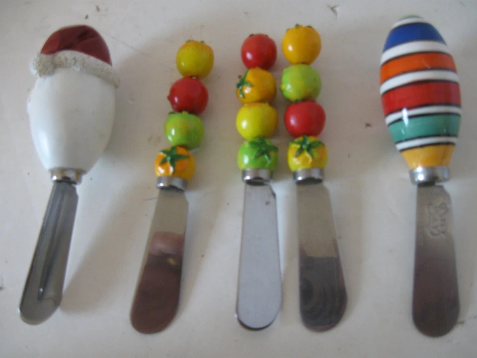 ESPARCIDORES DE QUESO COLECCIONABLES ESPARCIDORES DE QUESO CON SANTA CLAUS, JUEGO DE 5 Foto 3 de 4