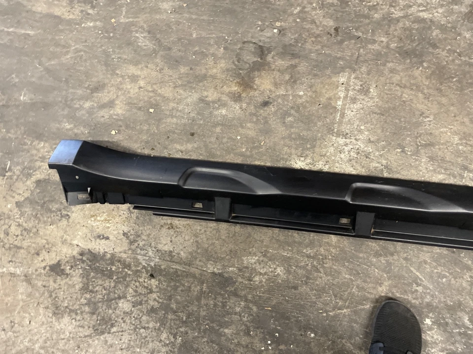 OEM 15-2019 SUBARU OUTBACK RIGHT PASSENGER SKIRT ROCKER PANEL MOLDING 91112AL56A - Image 4 of 4