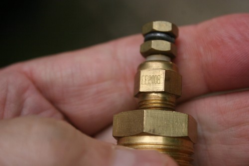 Medidor de temperatura de aceite AutoMeter Ultra-Lite fibra de carbono 2 1/16" - 4748 - Imagen 11 de 13