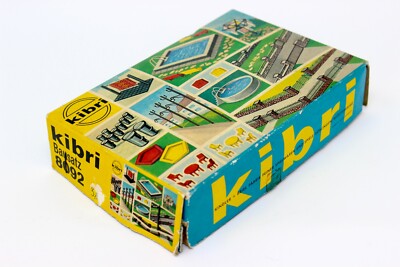 HO Scale Kibri Bausatz 8092 Suburban Scenery - Open Box