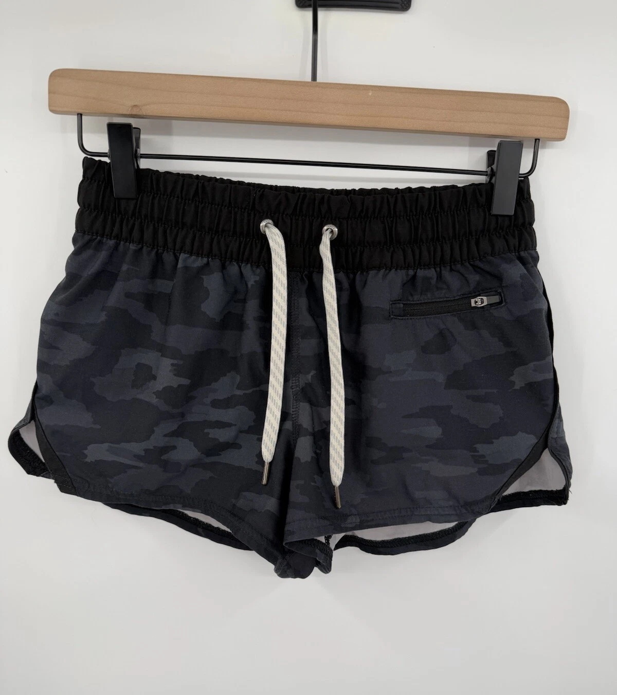 vuori clementine lined running shorts