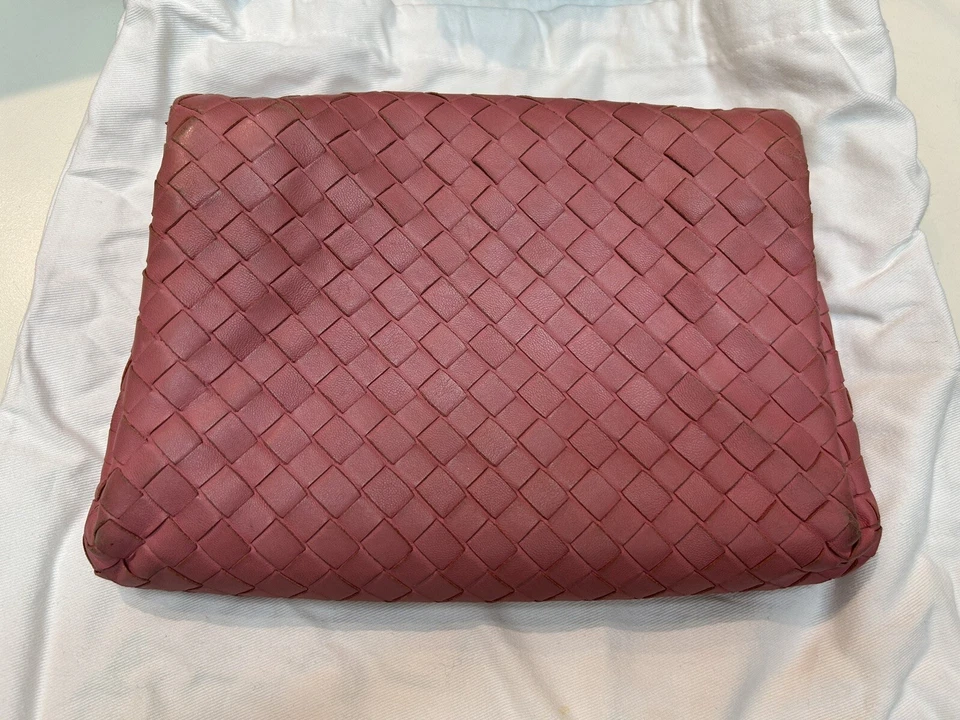 Bottega Veneta Intrecciato Woven Small Pink Leather Clutch Bag - Image 4 of 4