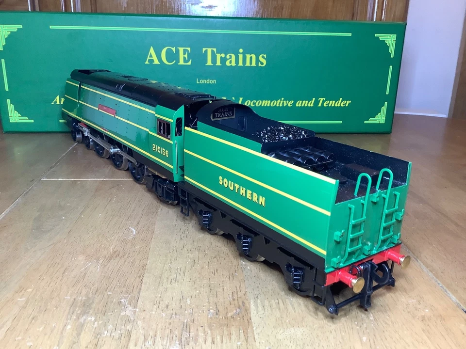 Ace Trains O Gauge 2/3 Rail SR 4-6-2 West Country Class Loco 21C136 Westward Ho - Image 4 of 4