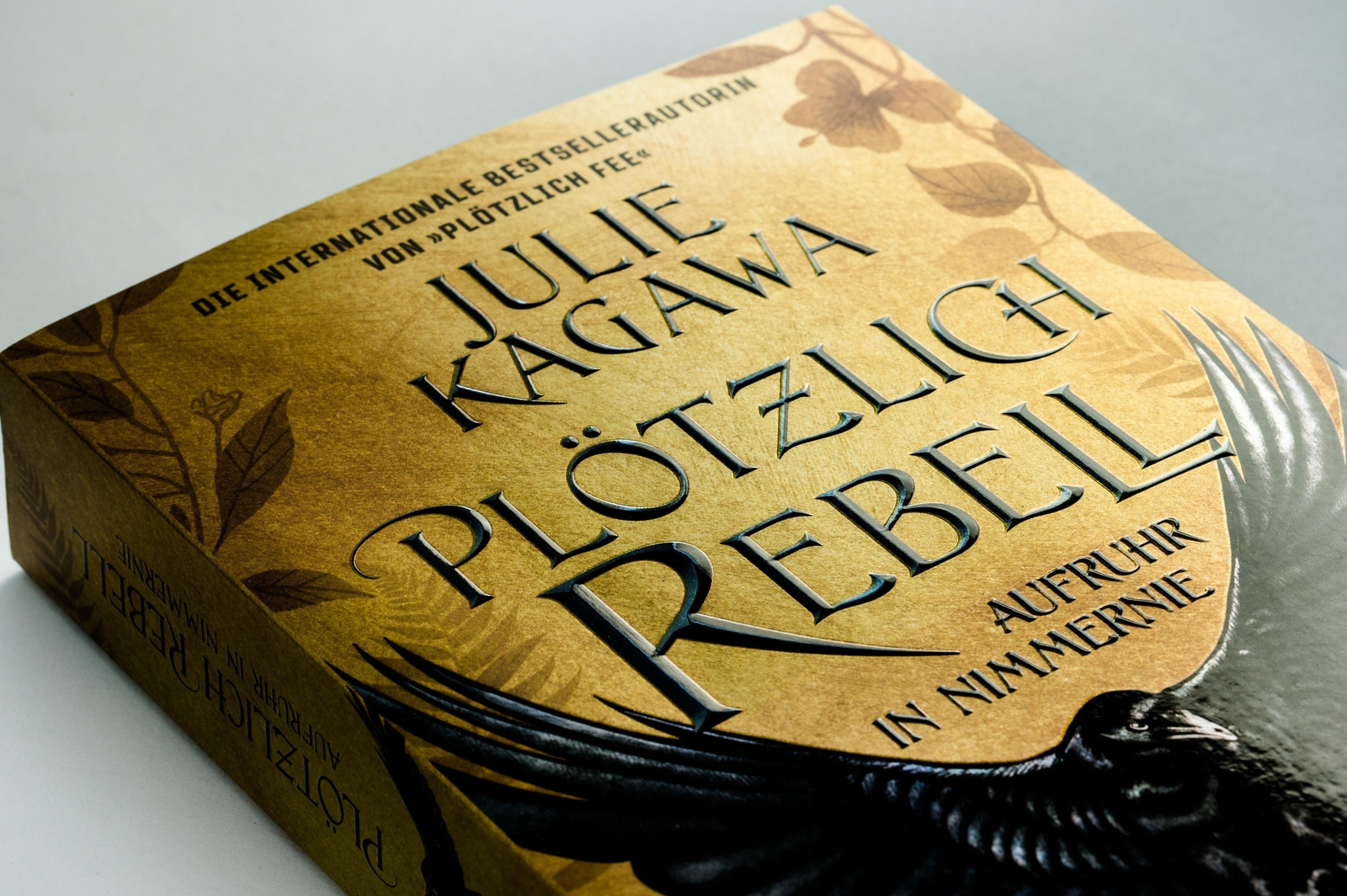 Thumbnail - Plötzlich Rebell | Roman | Julie Kagawa | Taschenbuch | Plötzlich