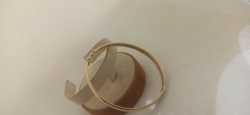 Bracciale Ovale rigido alla schiava oro giallo 18 kt lucido con incisioni donna - Foto 5 di 17