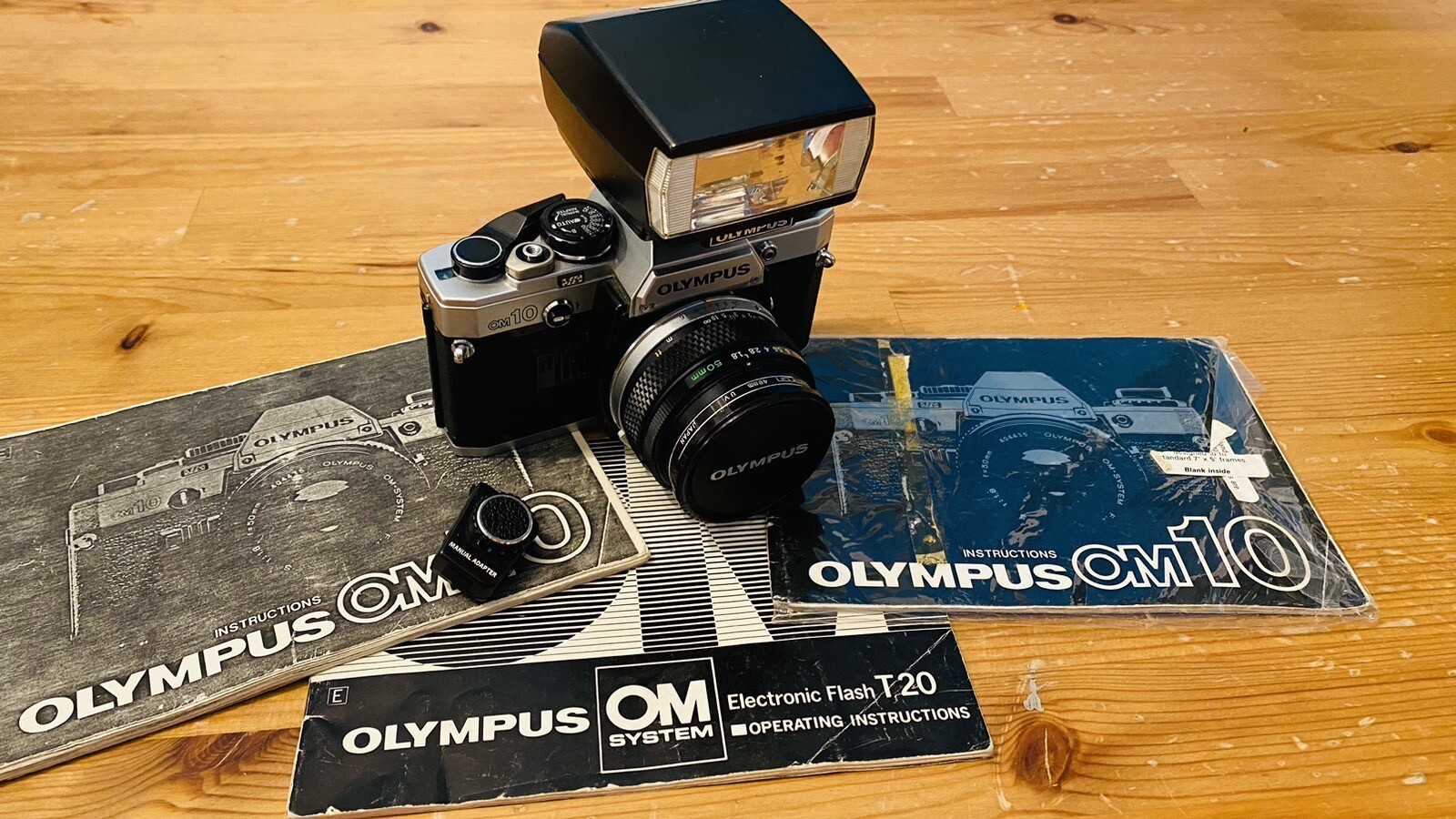 Olympus OM10 35mm SLR Film Camera, 50mm 1.8 Lens, T20 Flash unit