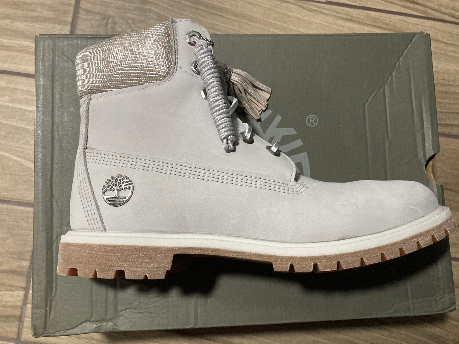 light gray timberland boots womens