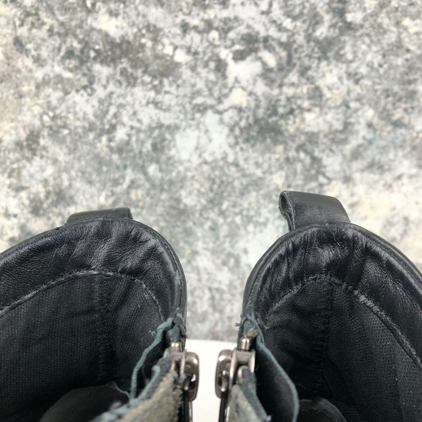 Stivaletti da donna neri Keen taglia 6 pelle avvolgenti fibbia fibbia