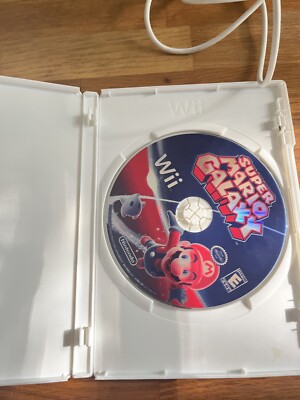 Super Mario Galaxy Nintendo Wii (2007) NUNCHUCK BUNDLE