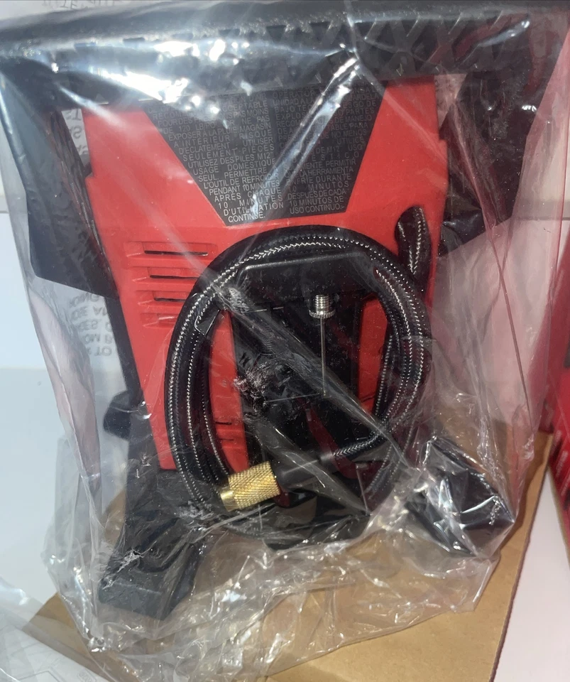 Inflador compacto ajustable Milwaukee 2475-20 M12 caja abierta con cargador adicional y bolsa Foto 4 de 4