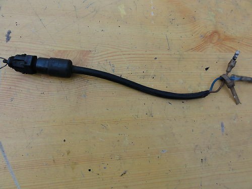 Kawasaki GPZ 305 Interruttore Luci Freno + Molla Post Kiste1 - Afbeelding 1 van 1