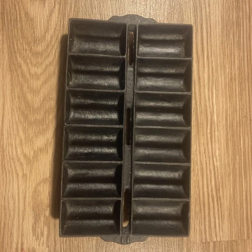 Vintage Griswold Cast Iron No. 11 French Roll Pan Unmarked Thin Sides (Unmarked)