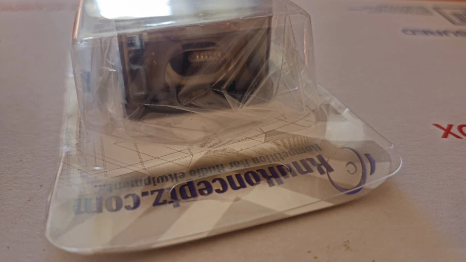 KnuKonceptz Bassik 2 Way 0 Gauge to 4 / 8 Gauge Mini ANL Fuse Block w Fuses - Image 2 of 4