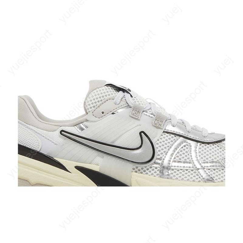 Size 6.5 - Nike V2K Run Summit White W for sale online | eBay