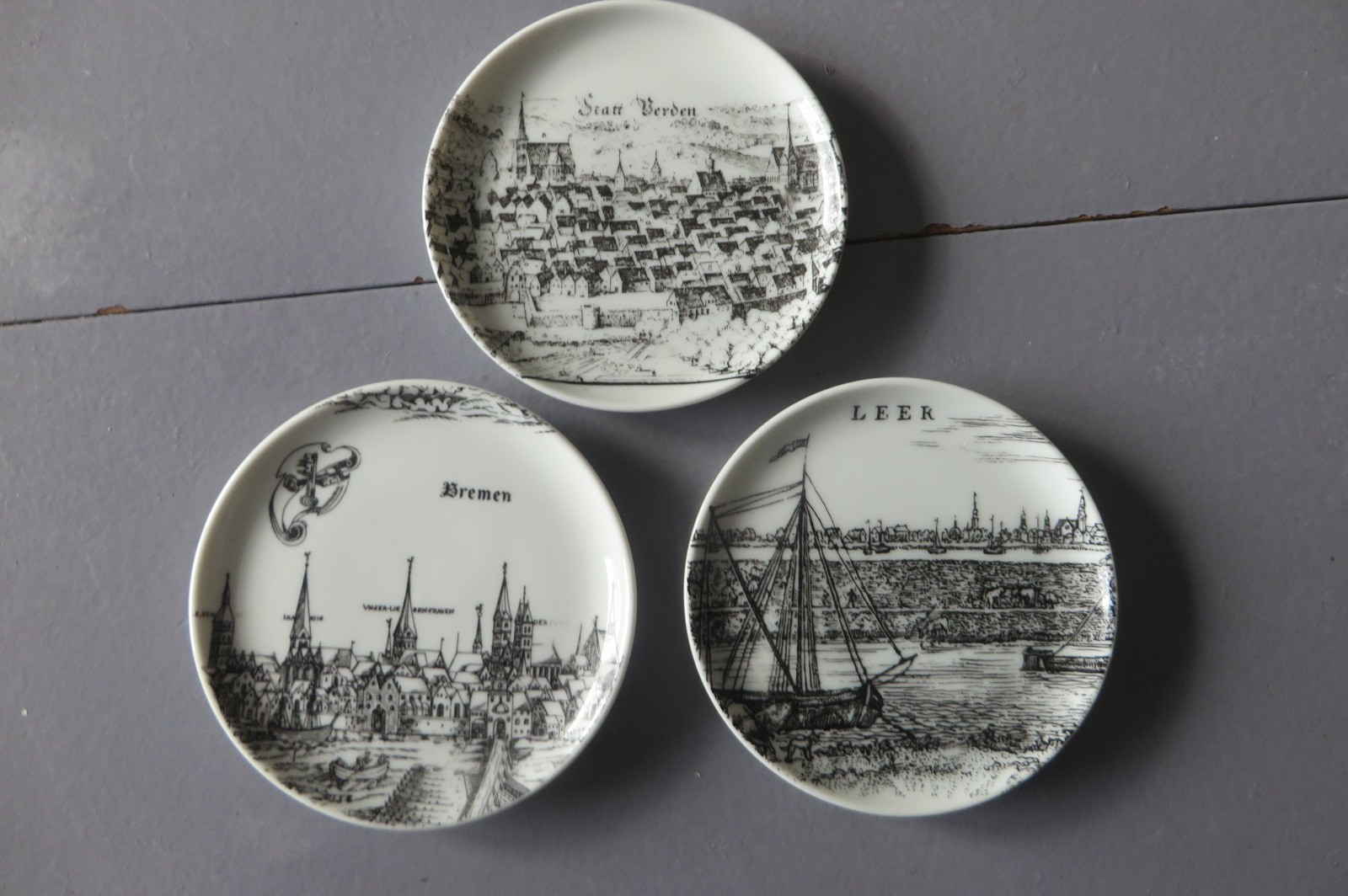 Dessous de verre porcelaine authentique lot 3 anciens estampillés