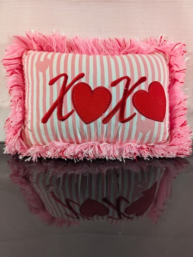 Set Of 2 Valentine's Day Pink/Red Decorative Pillows With Fringe 8" Be Mine XoXo - Picture 6 of 8