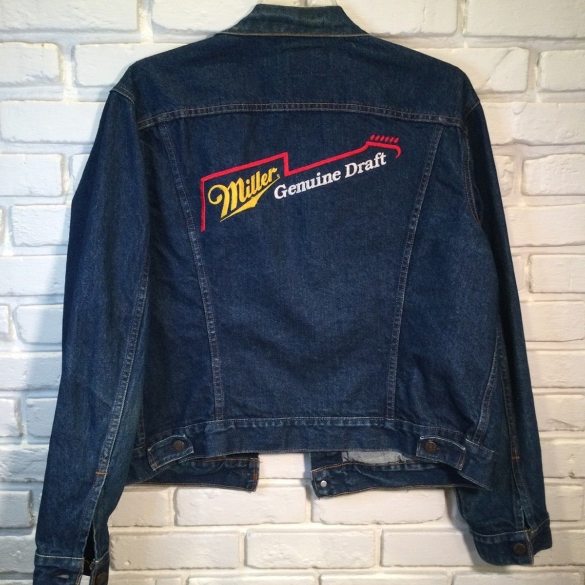 2冊セット 未開封　本　LEVI’S VINTAGE DENIM JACKETS Vintage Levi's Men's 715-70699 Distressed Denim Jean Jacket