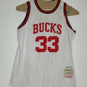 kareem abdul jabbar bucks jersey