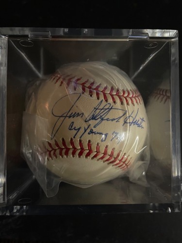 Jim Catfish Hunter Oakland A's signed OMLB Cy Young 74 inscription