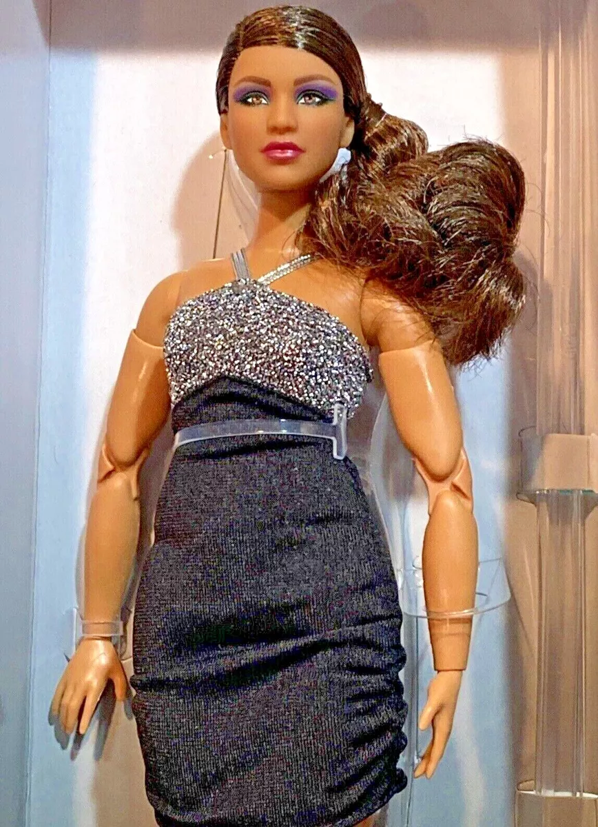 Doll review: Barbie Looks model 12 (curvy)