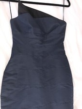 NWOT Carolina Herrera Navy Fitted Spaghetti Strap Cocktail Dress Fluted Hem Sz 0