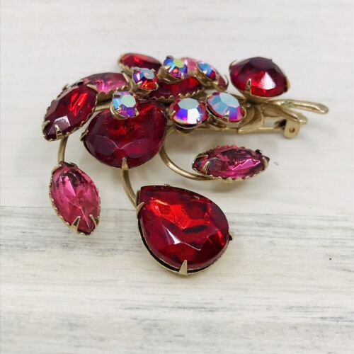 2 - VINTAGE RED PINK AB RHINESTONE NAVETTE BEAD STATEMENT PIN BROOCHES Unmarked - Picture 4 of 21