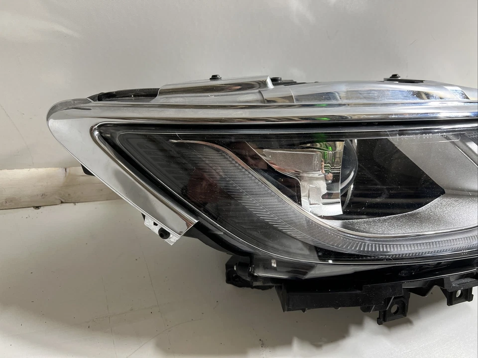 Оригинальная ксеноновая фара для правостороннего пассажира для Lincoln MKC 2015–2018 годов выпуска - Изображение 3 из 4