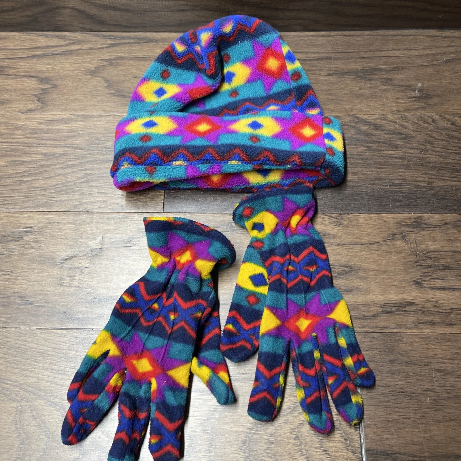 Happy Dog Lips S/M Vintage Gloves & Hat Polyester Made USA Multicolor Snow Ski