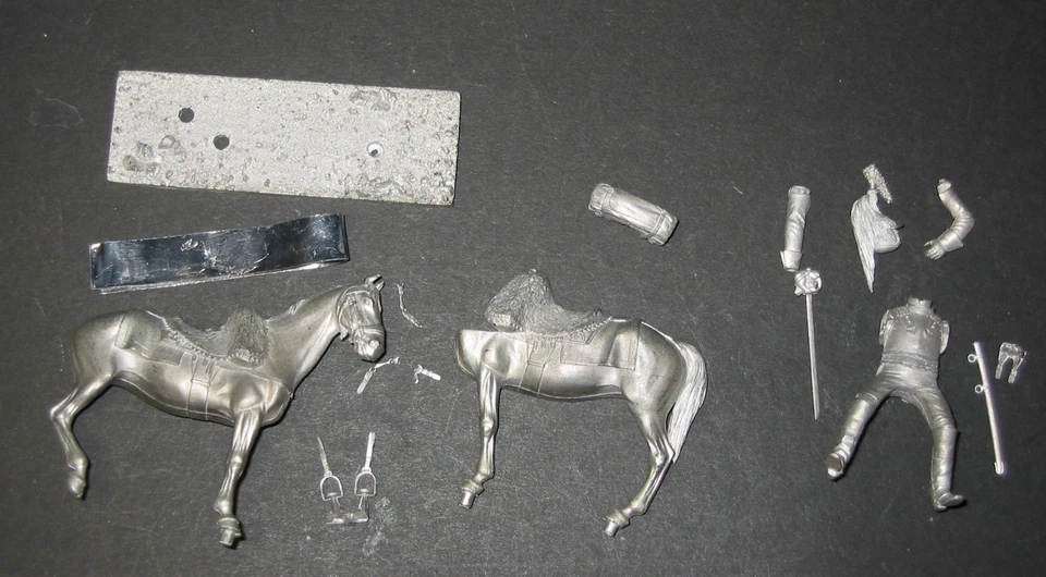 METAL MODELES LEIBOVITZ PLOMB 1/32 CAVALIER CUIRASSIER 1ER EMPIRE le cimier - Photo 2/4