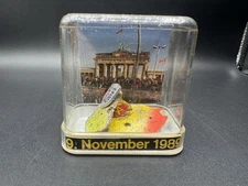 Berlin Wall Souvenir Fragment Acrylic Display 9 November 1989 with Certificate