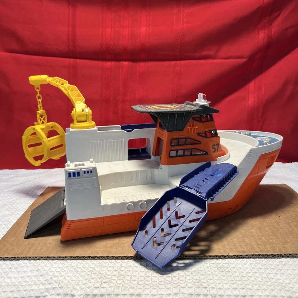 2013 Mattel Matchbox 57 Mission Marine Rescue Shark Boat BFN57. **Boat ONLY!!** - Image 2 of 4