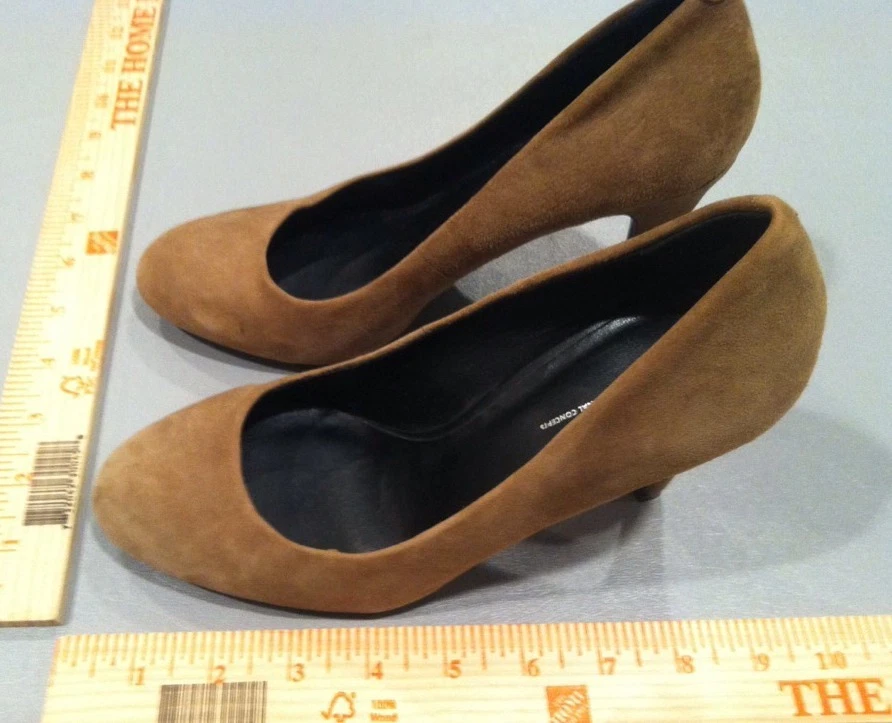 Zapatos de salón INC International Concepts 7 de gamuza topo Foto 4 de 4