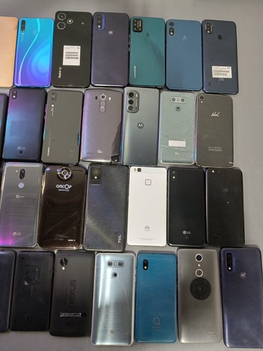Lot x41 Android Phones As-Is/Broken/For Parts/Repair UNTESTED - Photo 3 sur 12