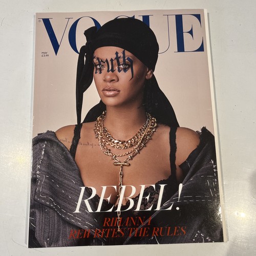 VOGUE Magazine 2020 - Picture 10 of 17