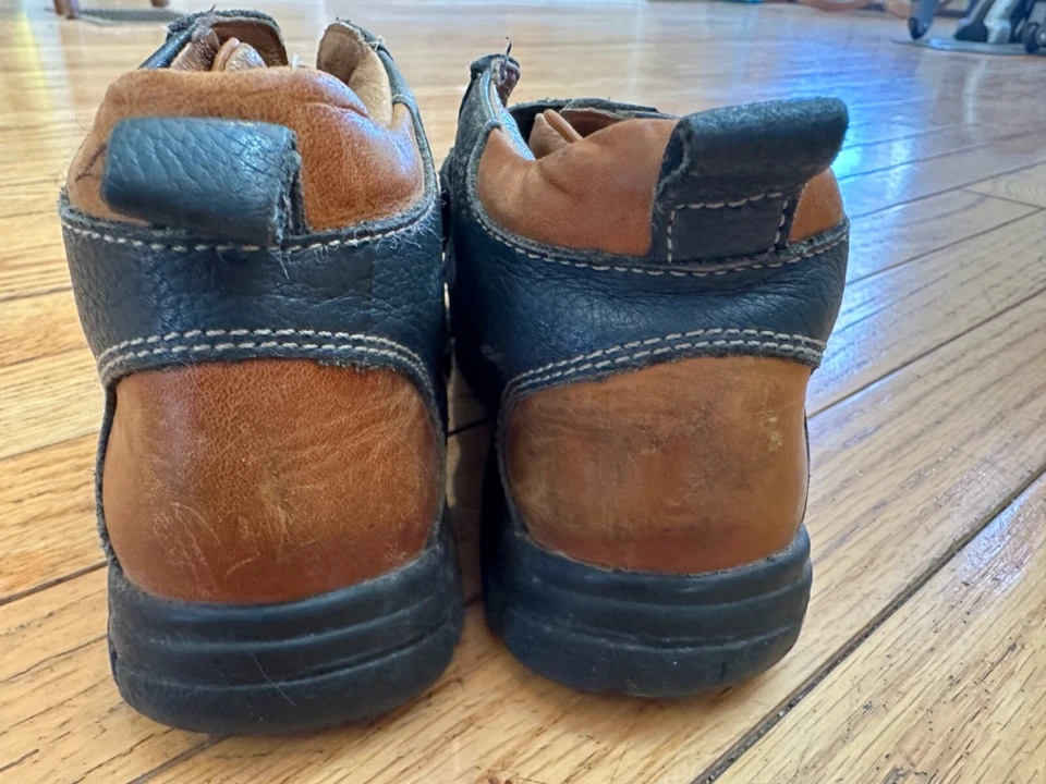 Umi size 32 leather shoes with navy blue, brown, and strap closure - Image 4 of 4