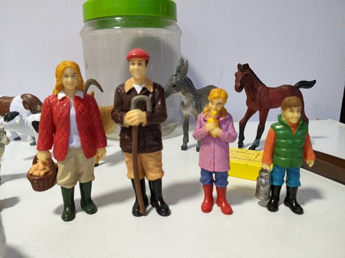 ELC / AAA Set of farm animal figures & farmer family figures with original tub - Picture 2 of 17