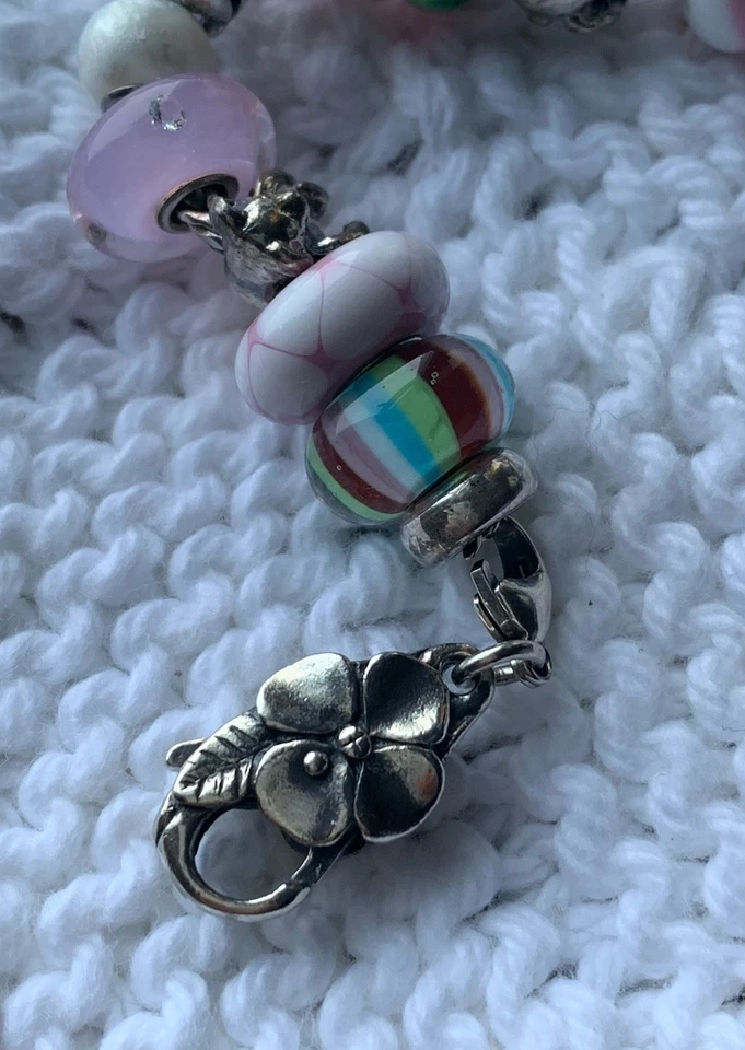 Brazalete Trollbeads cola de zorro esterlina con broche de flores GRANDE 18 cuentas/dijes ÚNICO EN SU CLASE Foto 2 de 4