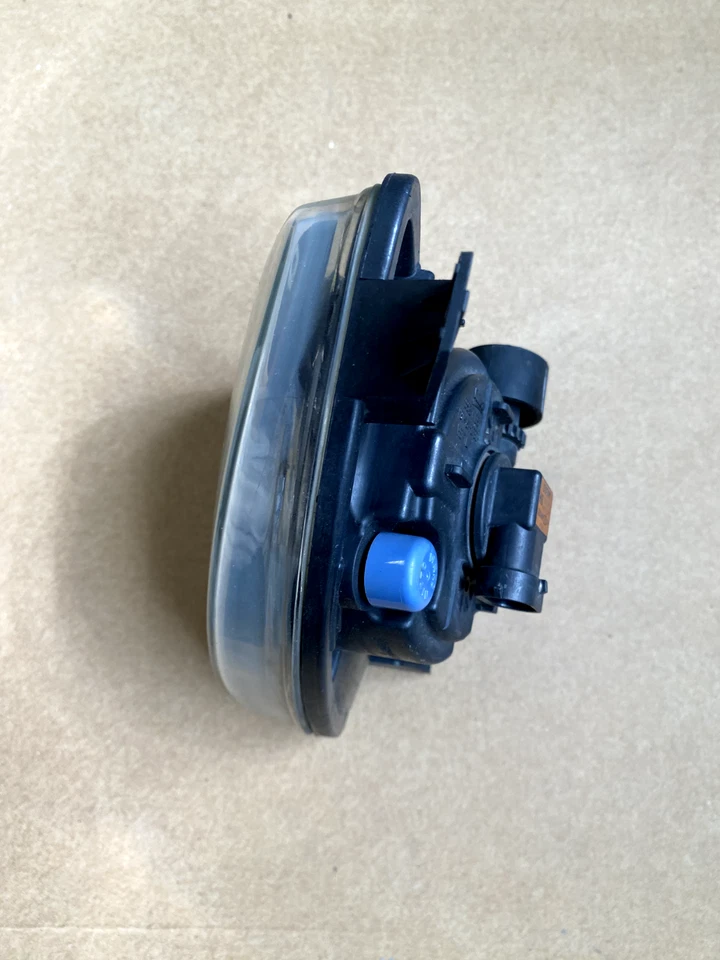 2012-2013 BMW 528I F10 Front Left Driver Lower Bumper Fog Light Assembly OEM - Image 3 of 4