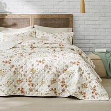Floral Quilt Set Queen - Reversible Falling Botanical Quilt Bedding Set, 3