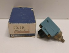 NEW OLD STOCK TELEMECANIQUE LIMIT SWITCH LIMIT HEAD ZCK-E04