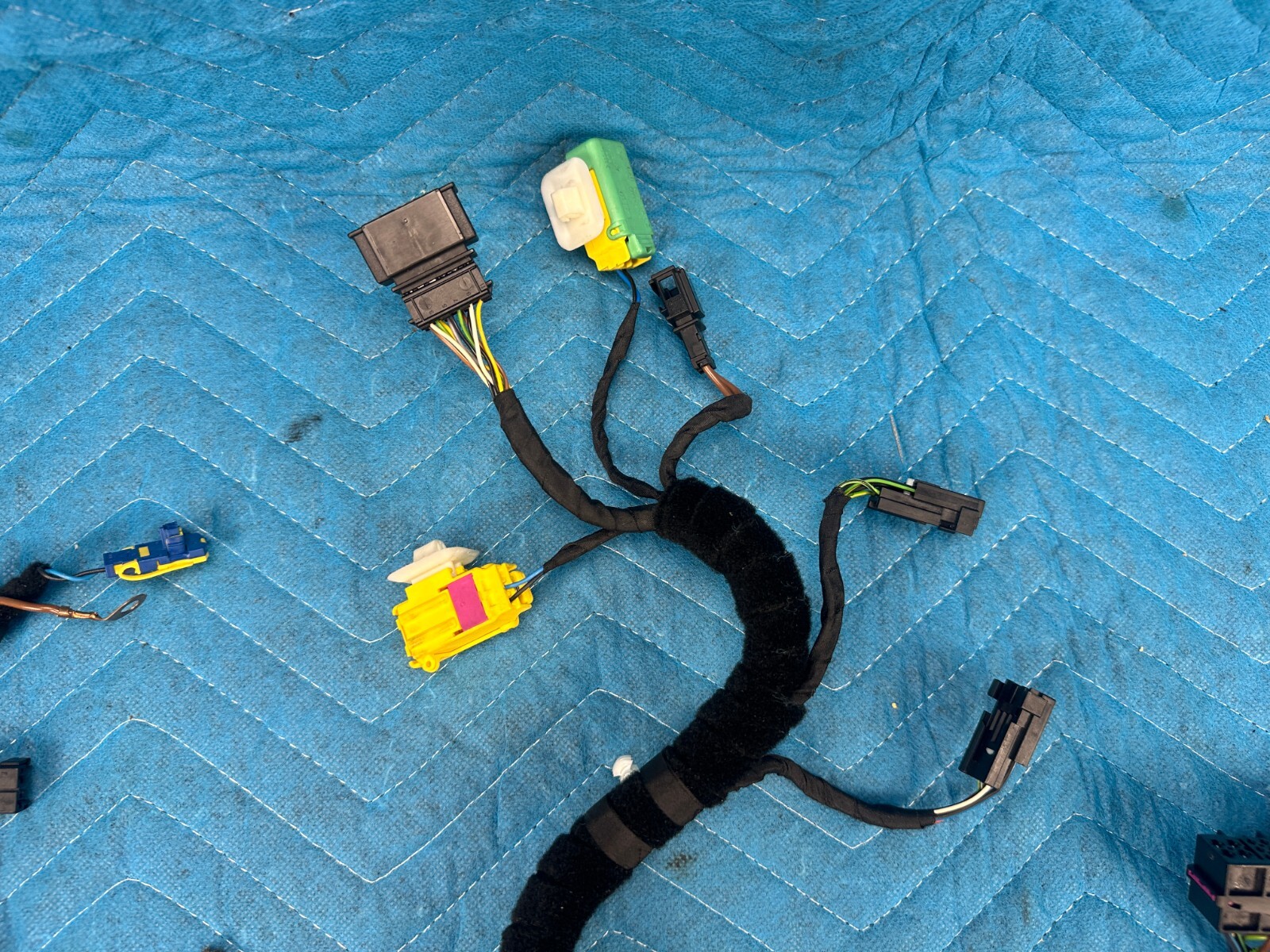 Bentley Continental Flying Spur Front Passenger's Seat Wiring Harness 2009 OEM