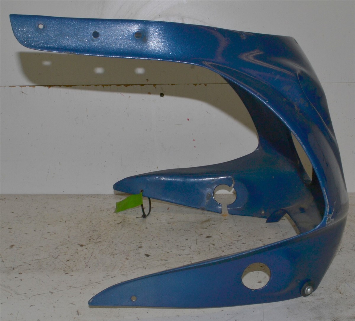 Yamaha FZR 600R Front Fairing Headlight Cowl Nose 3HE-2835G-00-GE