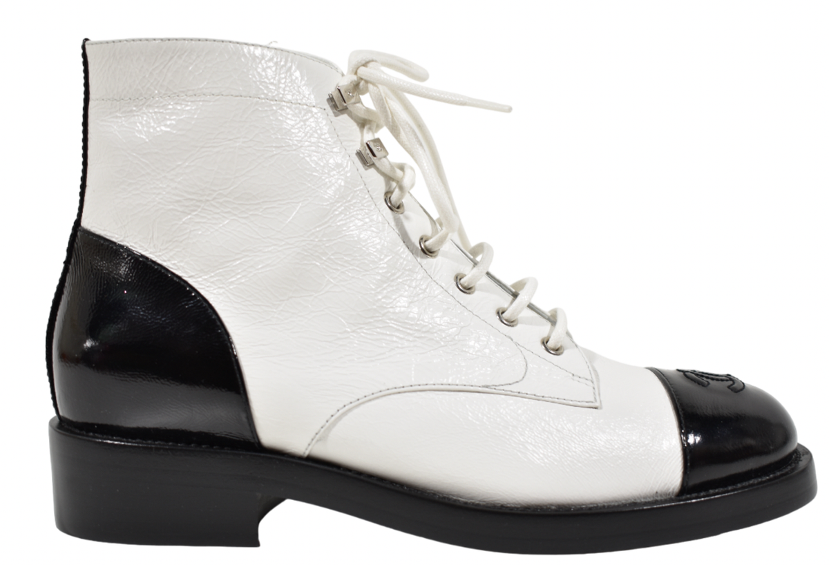 Chanel 21P White Black Crumpled Shiny CC Combat Lace Up Tie Ankle
