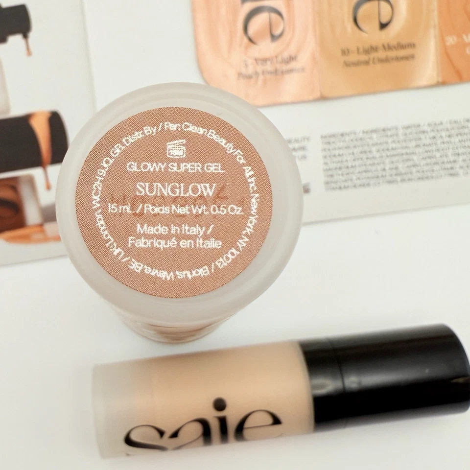 x5 SUNGLOW & WARMGLOW Saie Glowy Super Gel Makeup Primer & Foundation Cards Set - Image 3 of 4