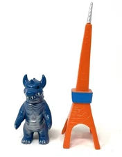 Spectrum Lab Godesu Mini Blue W/tower Kaiju Sofubi Vinyl Pachi