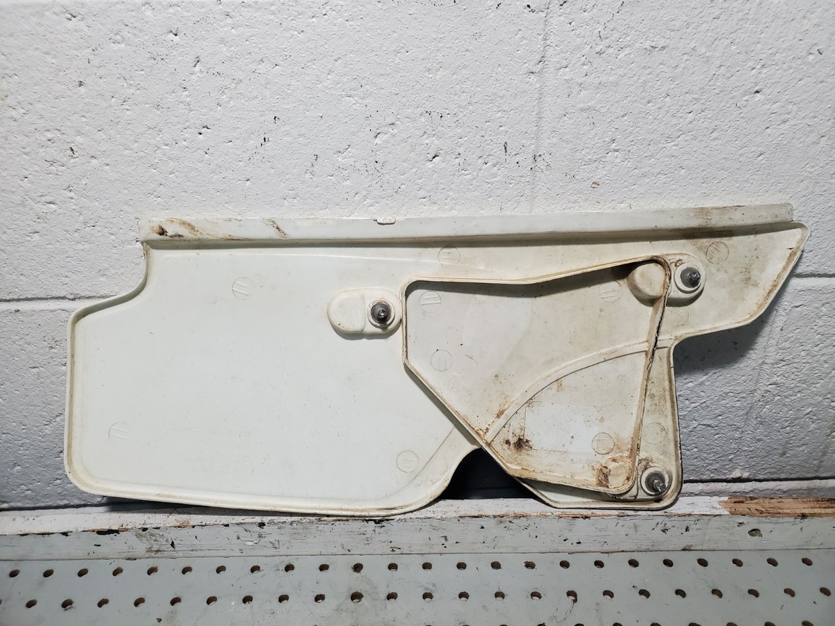 sanoma RK5 標準合皮 1987 HONDA XR600R LEFT SIDE COVER FAIRING PLASTIC 83603-KN5