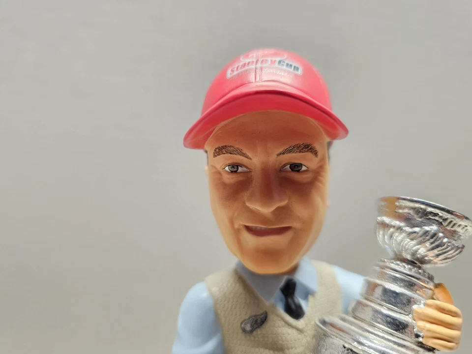 Scotty Bowman Detroit Red Wings NHL 2002 Forever Collectibles FOCO Stanley... - Image 2 of 4