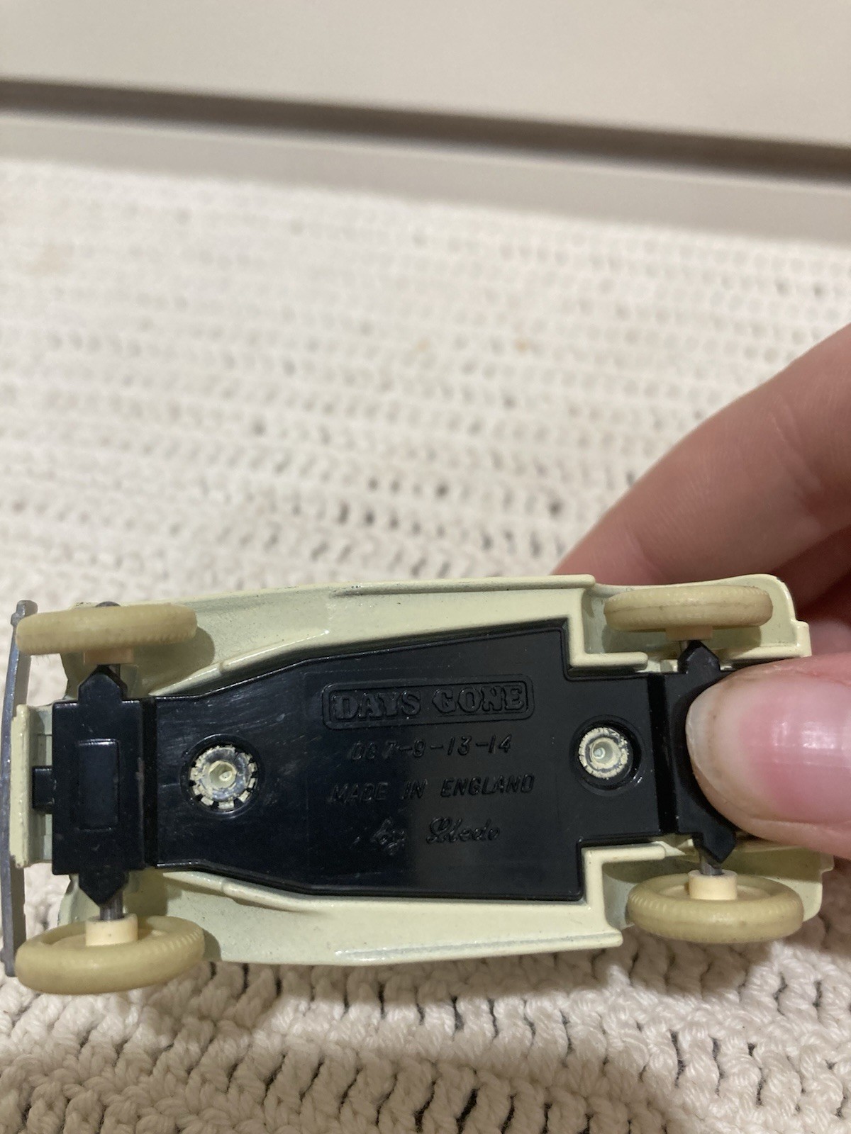 Picture 4 of 5